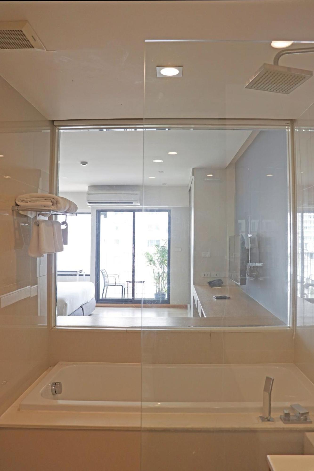 The Residence On Thonglor By Uhg Bangkok Exterior photo