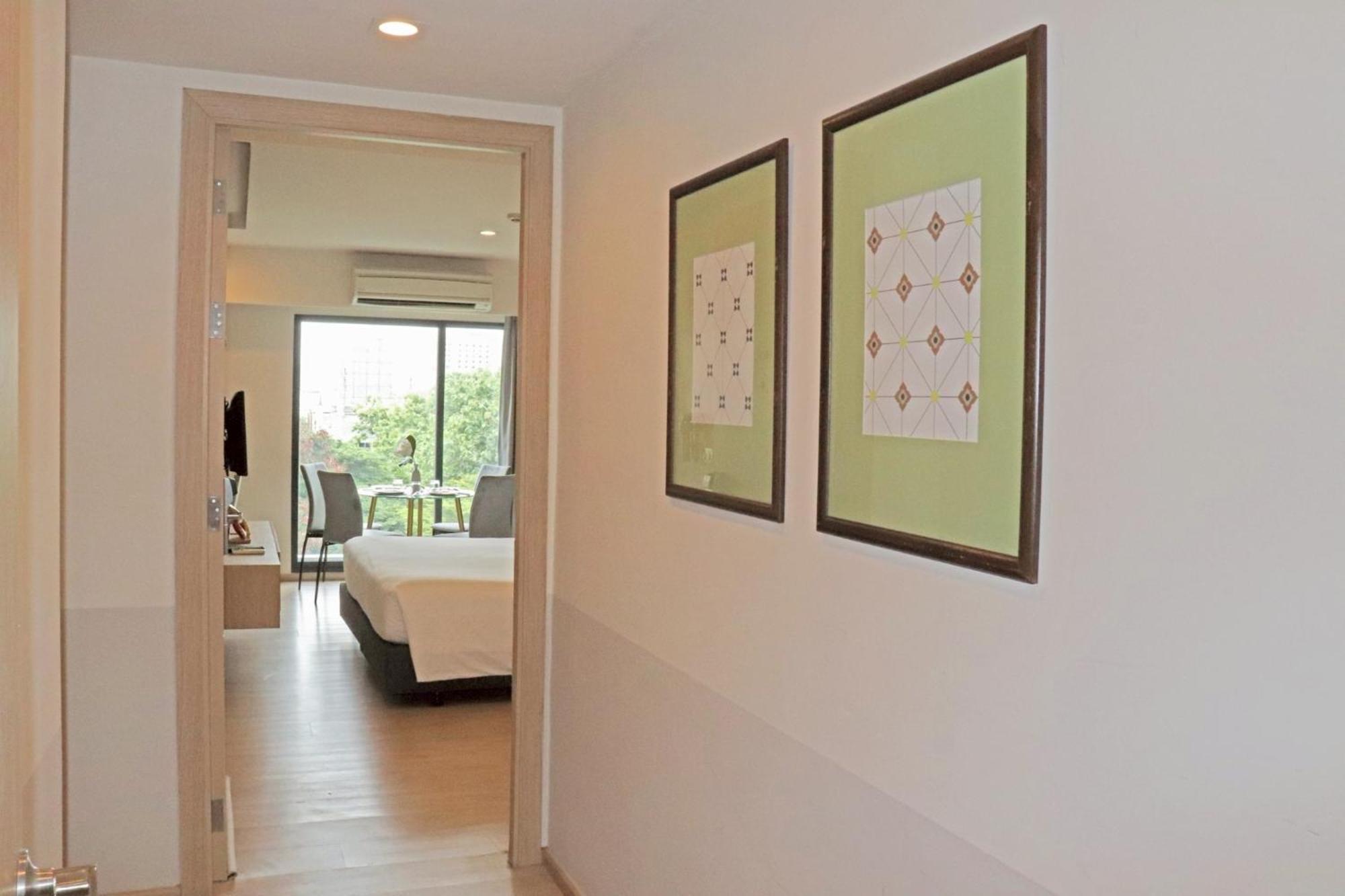 The Residence On Thonglor By Uhg Bangkok Exterior photo